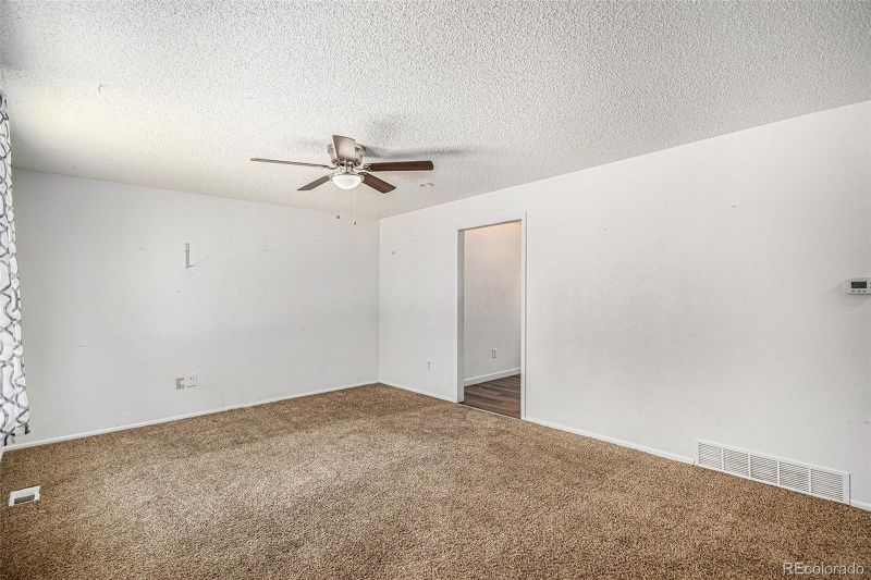 16215 E Brunswick Dr, Aurora, CO 80013