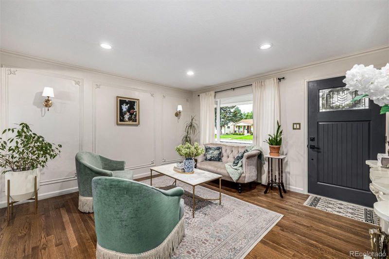 3760 S Huron St, Englewood, CO 80110