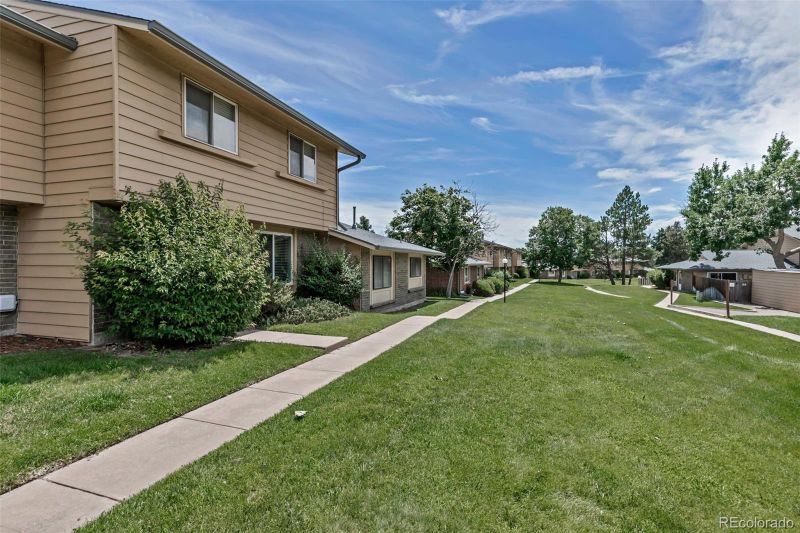 1195 S Troy St, Aurora, CO 80012