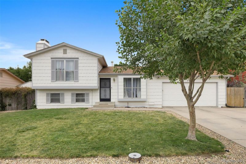 4416 E 93rd Pl, Thornton, CO 80229