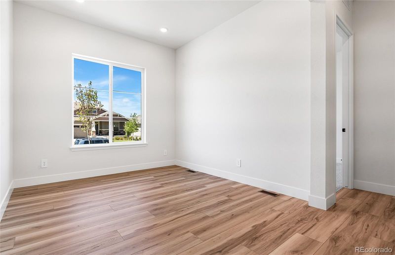 8844 S Quemoy Ct, Aurora, CO 80016