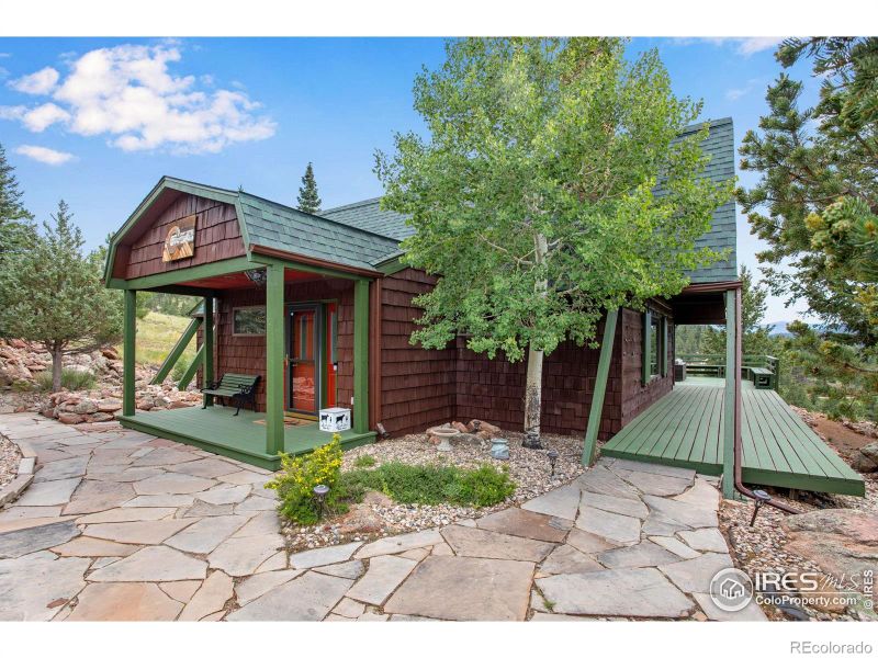 855 Mount Champion Dr, Livermore, CO 80536