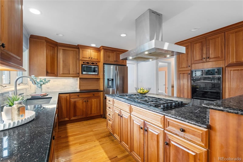 3223 S Columbine St, Denver, CO 80210