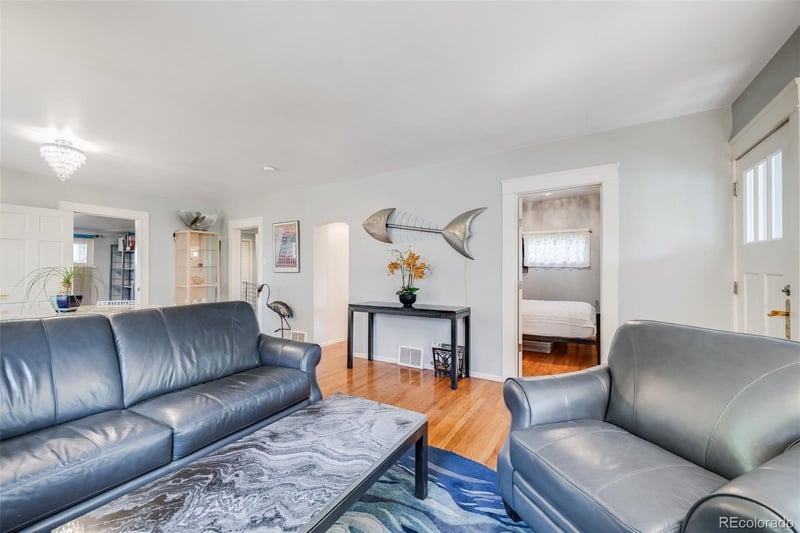 2011 S Franklin St, Denver, CO 80210