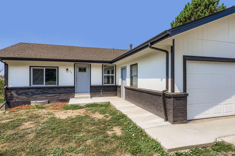 831 Sable Blvd, Aurora, CO 80011