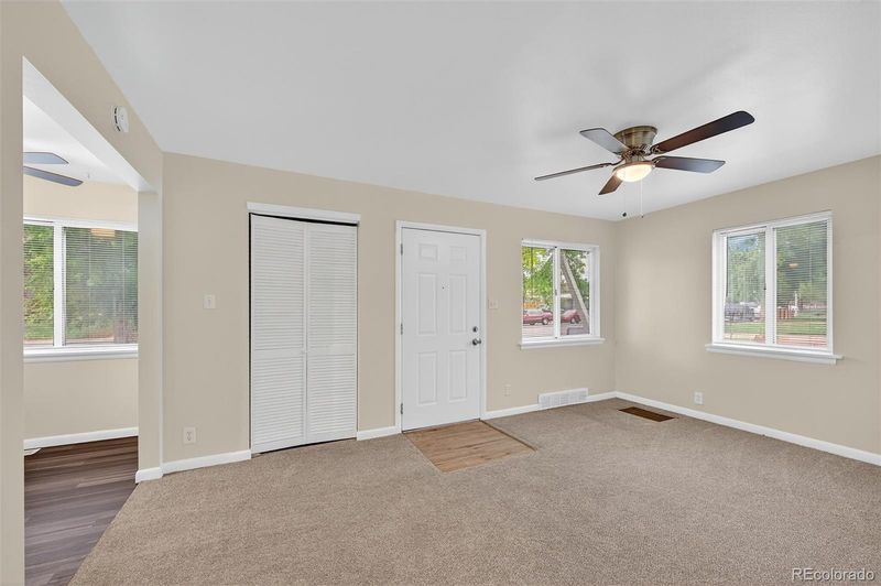 815 Macon St, Aurora, CO 80010