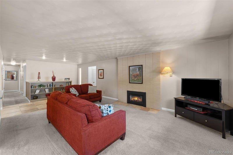 3320 S Fulton Ct, Denver, CO 80231