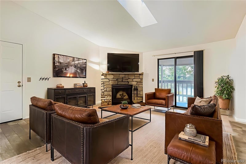 8225 E Fairmount Dr #204, Denver, CO 80247