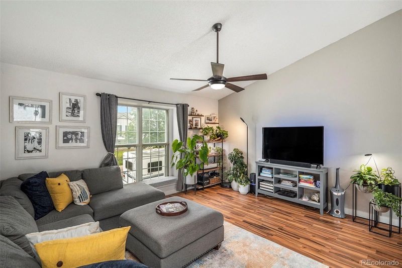 19756 E Linvale Dr, Aurora, CO 80013