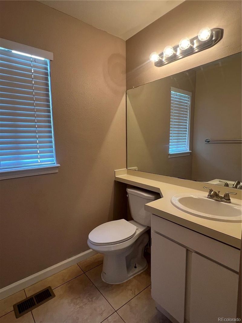 130 S Nome St, Aurora, CO 80012