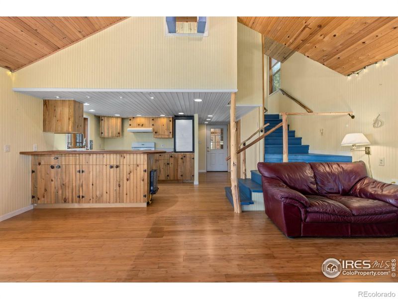 986 Easton Rd, Lyons, CO 80540