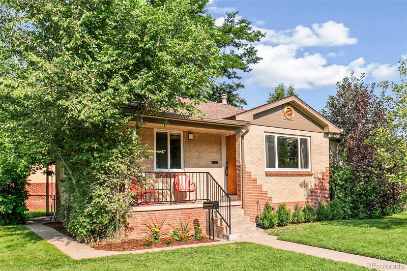 3127 S Corona St, Englewood, CO 80113