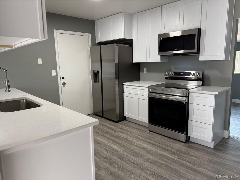 1858 S Olathe St, Aurora, CO 80017