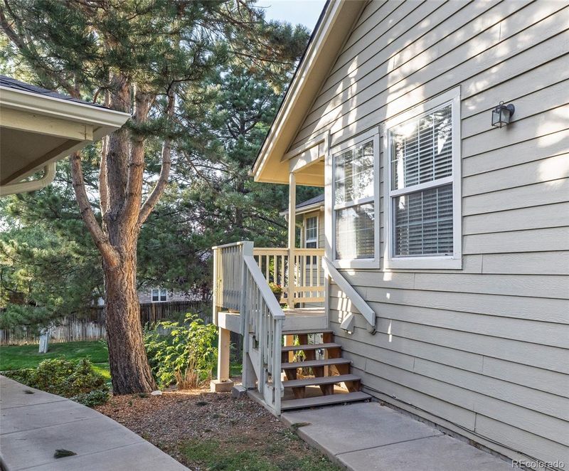 8227 S High Ct, Centennial, CO 80122