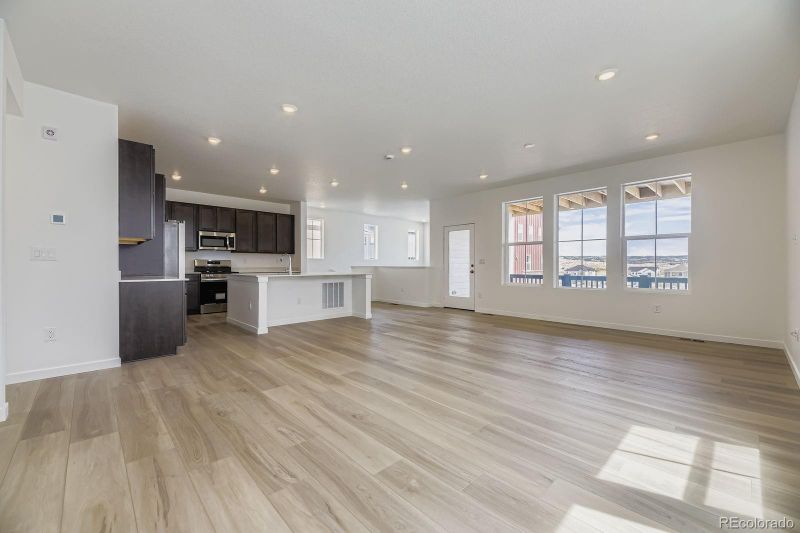 8851 Waterleaf Ln, Littleton, CO 80125