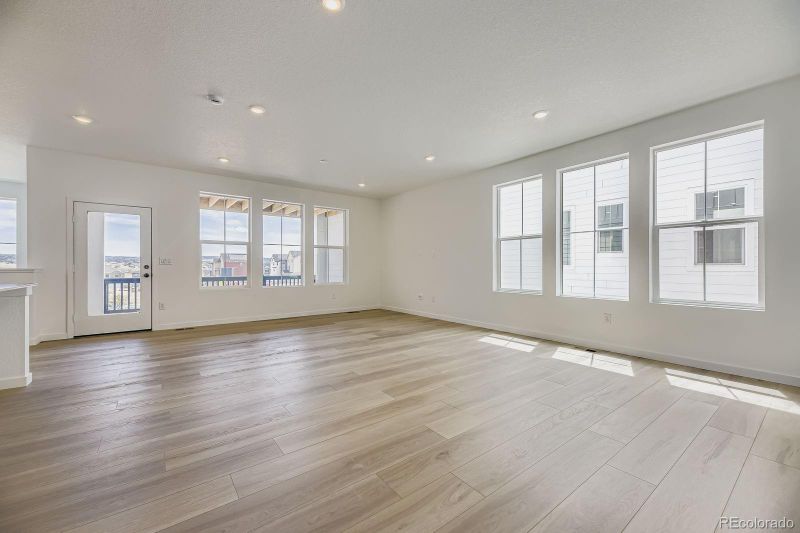 8851 Waterleaf Ln, Littleton, CO 80125