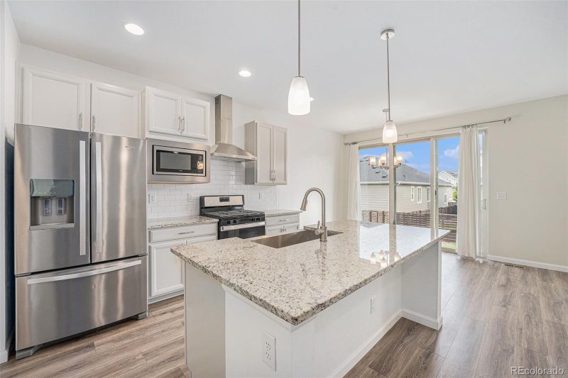26987 E Maple Ave, Aurora, CO 80018