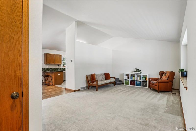 1752 Lindenmeier Cir, Loveland, CO 80538