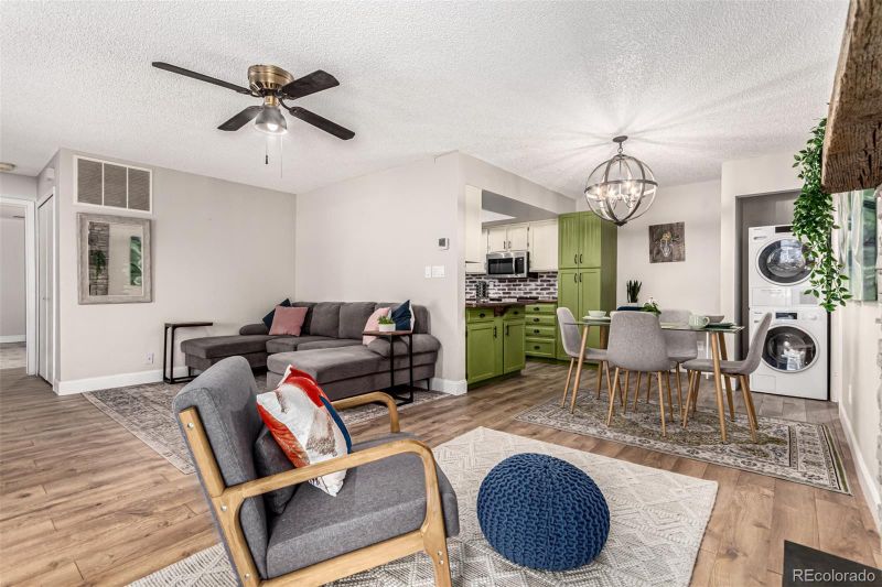 2312 S Troy St, Aurora, CO 80014