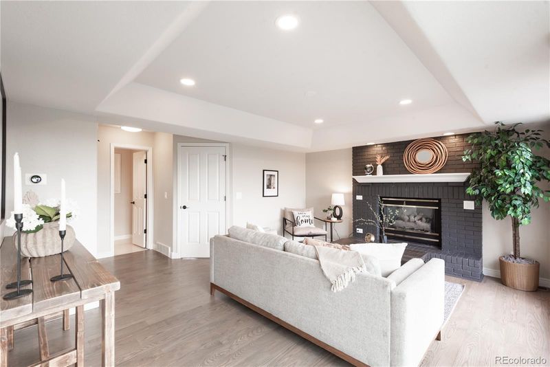 1772 Eisenhower Dr, Louisville, CO 80027