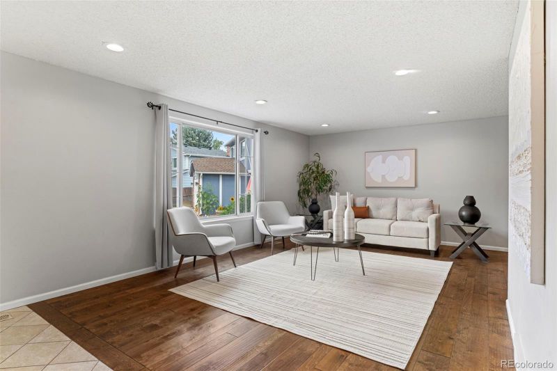 18624 E Kent Dr, Aurora, CO 80013