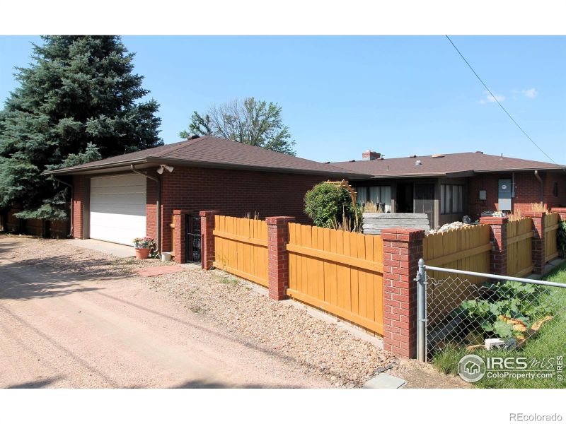 1409 S 6th Ave, Sterling, CO 80751