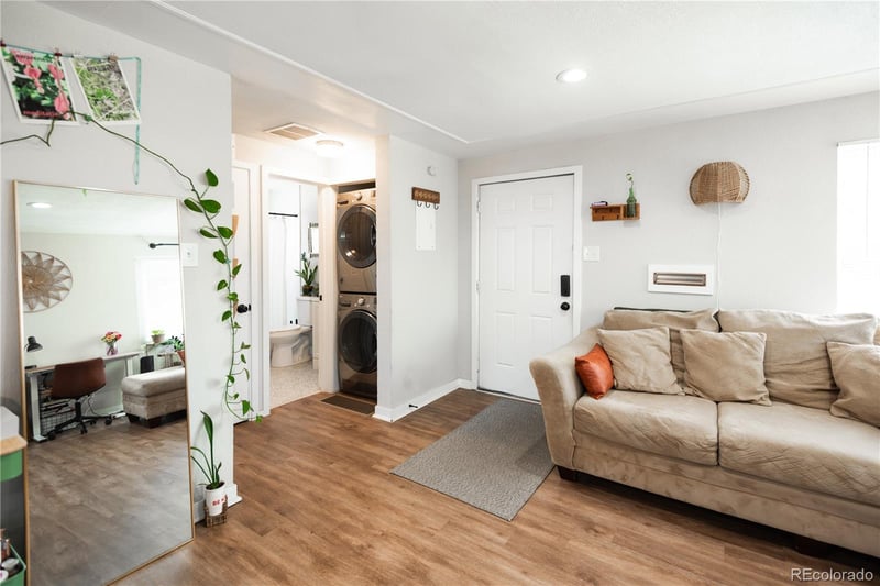 1588 Verbena St, Denver, CO 80220
