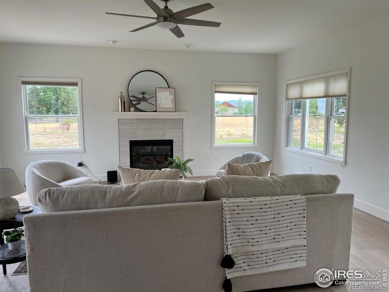 458 Deerfield Cir, Fort Collins, CO 80524
