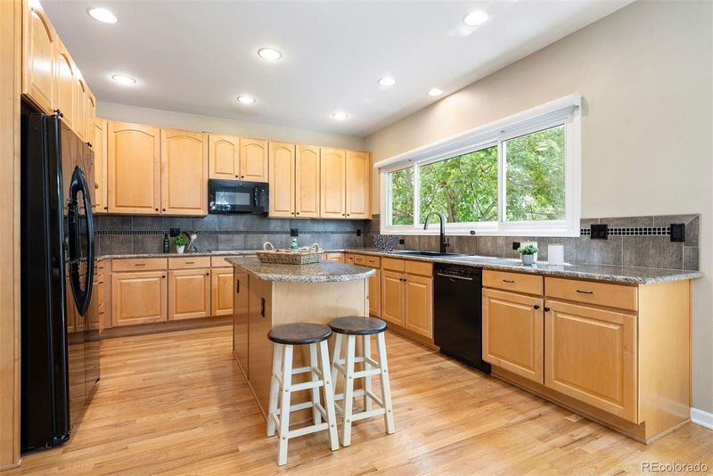 5559 S Helena St, Centennial, CO 80015