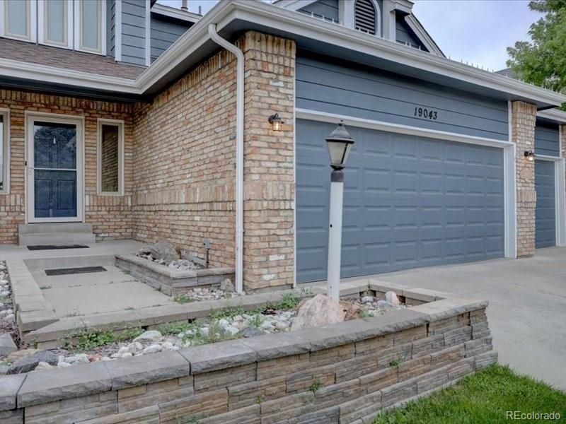 19043 E Low Dr, Aurora, CO 80015