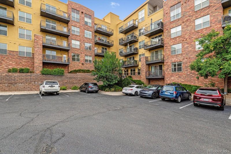 9079 E Panorama Cir #209, Englewood, CO 80112