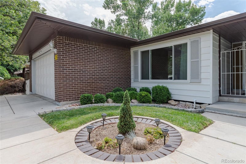 2323 S Olive St, Denver, CO 80224