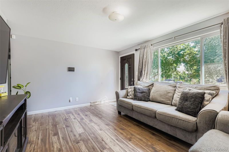 3225 Carson St, Aurora, CO 80011