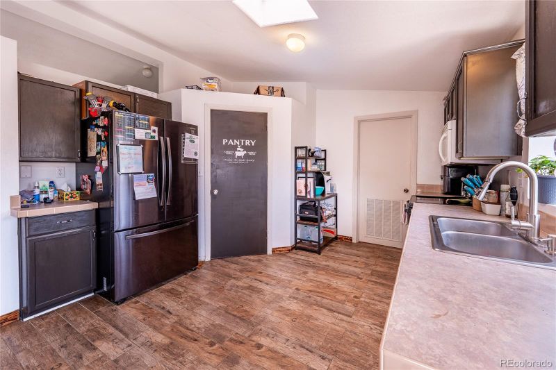 930 S Oak St, Trinidad, CO 81082