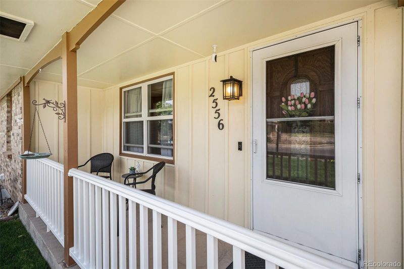 2556 S Elkhart St, Aurora, CO 80014