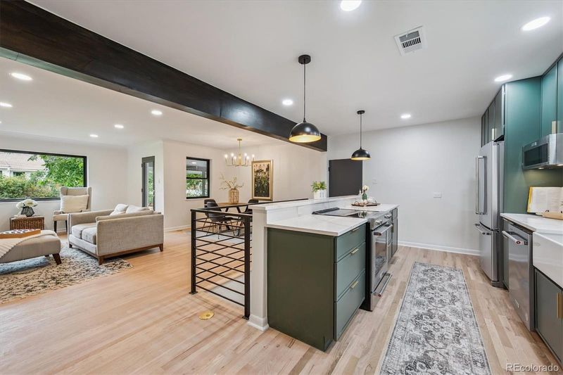 725 S Harrison St, Denver, CO 80209