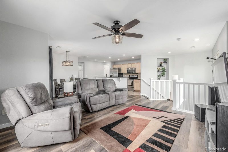 9798 Mayfair St #F, Englewood, CO 80112