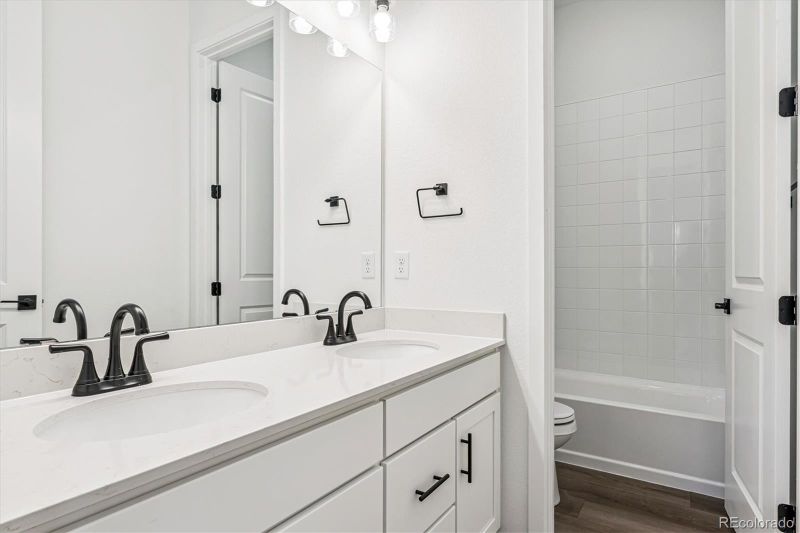 2590 Bitterroot Pl, Highlands Ranch, CO 80129