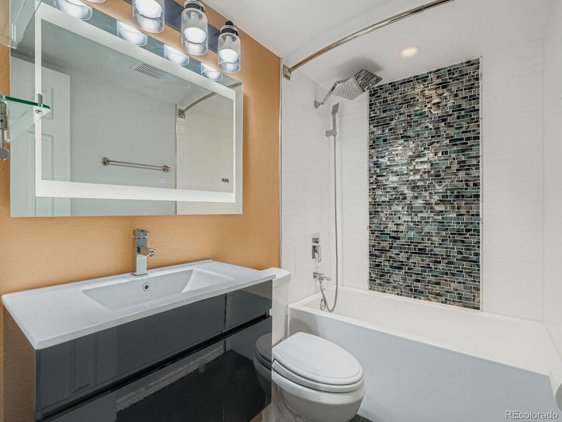 8095 E Colorado Ave #6, Denver, CO 80231