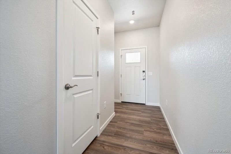 9362 Ceylon St, Commerce City, CO 80022