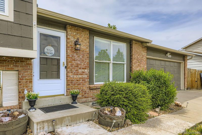 9361 Bellaire Dr, Thornton, CO 80229