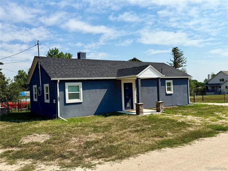 527 Navajo Ave, Simla, CO 80835