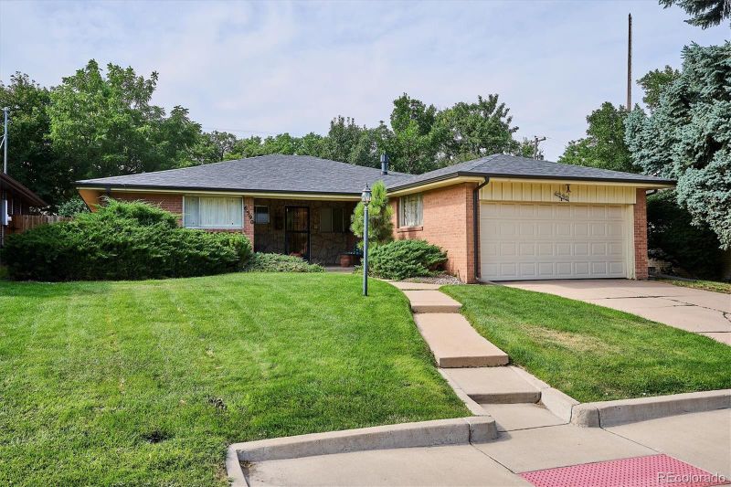 6590 E Nevada Pl, Denver, CO 80224