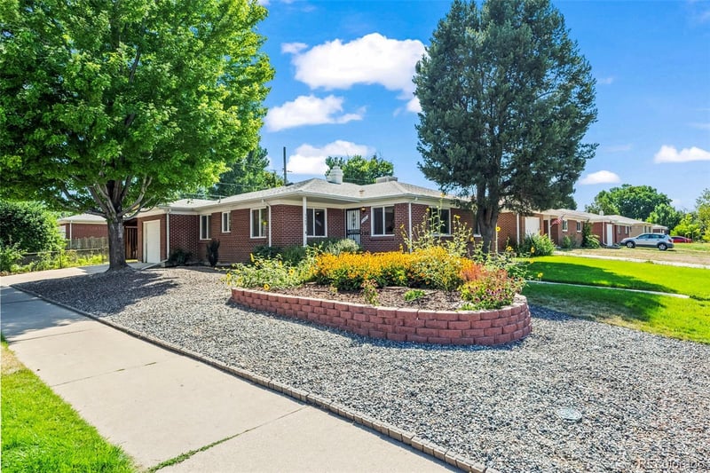 5582 E Colorado Ave, Denver, CO 80222