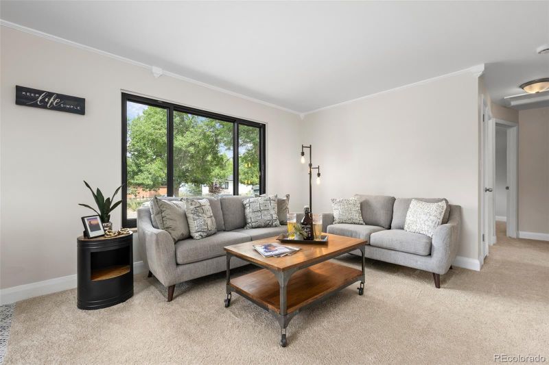 12742 E Park Lane Dr, Aurora, CO 80011