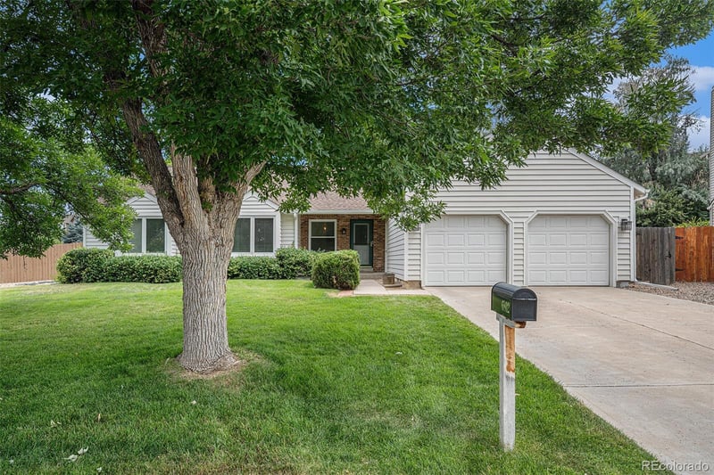 6802 S Forest St, Centennial, CO 80122