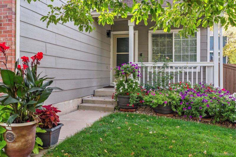 832 Timbervale Trl, Highlands Ranch, CO 80129