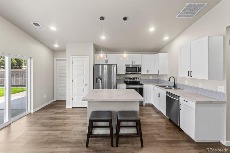 712 S Hoover Ave, Fort Lupton, CO 80621