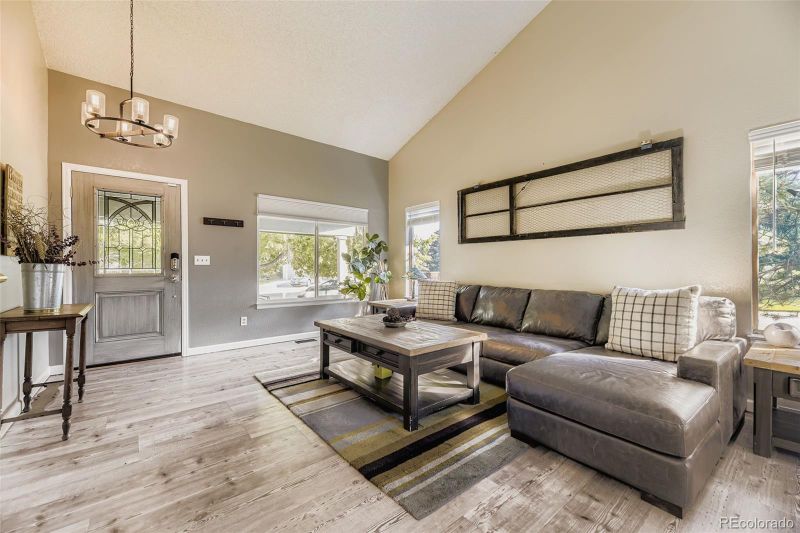 1072 Northampton Ct, Highlands Ranch, CO 80126