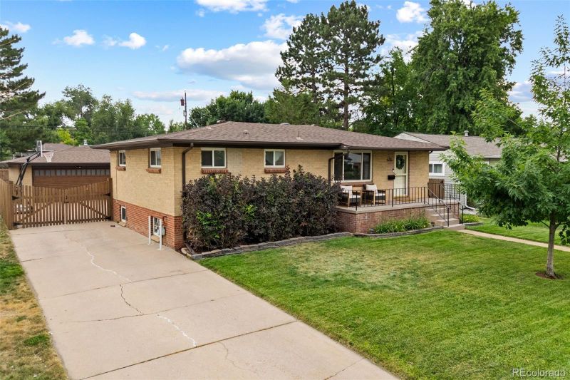 4710 S Washington St, Englewood, CO 80113